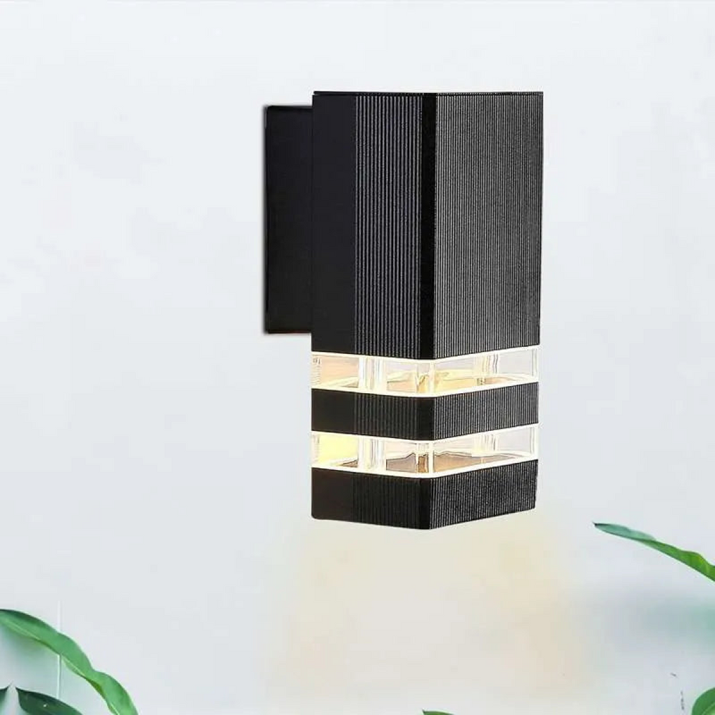 Flat Cover Head Garden Outdoor Wall Lamp | Single Light | Braxby